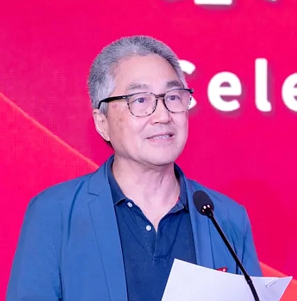 “陆老师，与你相遇，好幸运！”